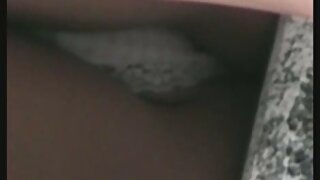 Busty प्रौढ स्त्री तिच्या मांजर बाजूला स्थितीत fucked नाही