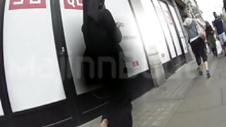 मोठ्या रसाळ स्तनांसह मादक रेडहेड कुत्र्याची शैली घेतात